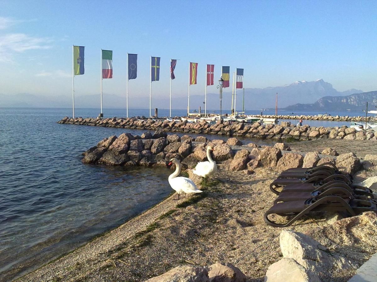 Residenza Al Sogno - On Lake Garda Cavaion Veronese Bagian luar foto